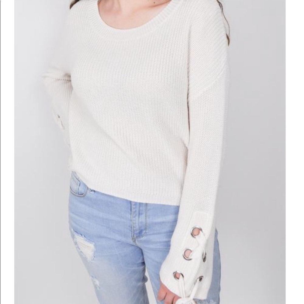 Ribboned crop sweater